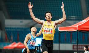 队在防守上 队在防守上